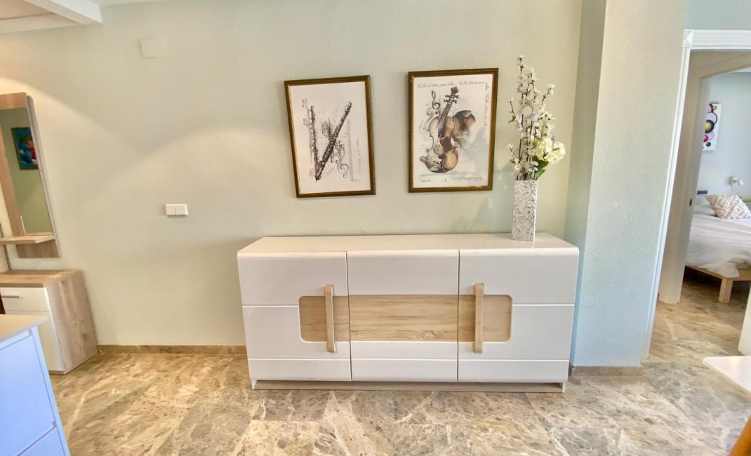 Location à long terme - Appartement -
Albir