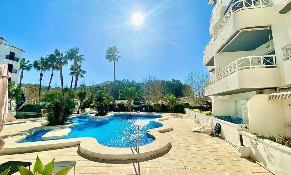 Location à long terme - Appartement -
Albir