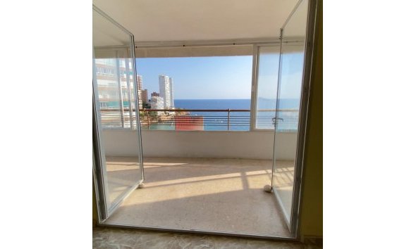 Resale - Apartment / flat -
Benidorm - 1ª Linea