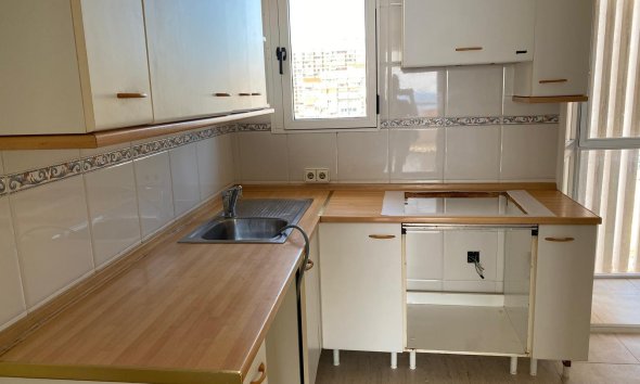 Resale - Apartment / flat -
Benidorm - 1ª Linea