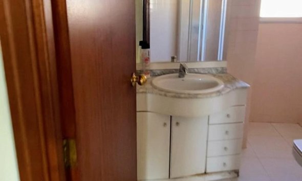 Resale - Apartment / flat -
Benidorm - 1ª Linea