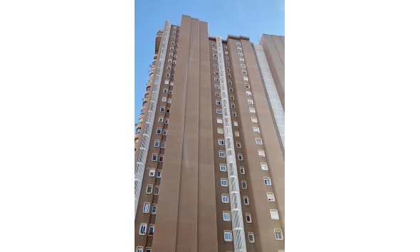 Resale - Apartment / flat -
Benidorm - 1ª Linea
