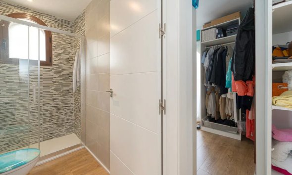 Reventa - Adosado -
Polop