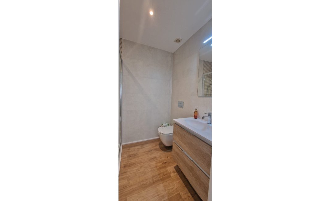 Reventa - Adosado -
Polop