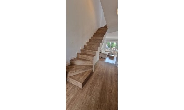 Reventa - Adosado -
Polop