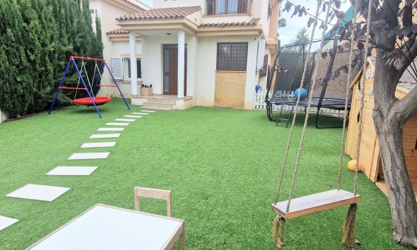 Reventa - Adosado -
Polop