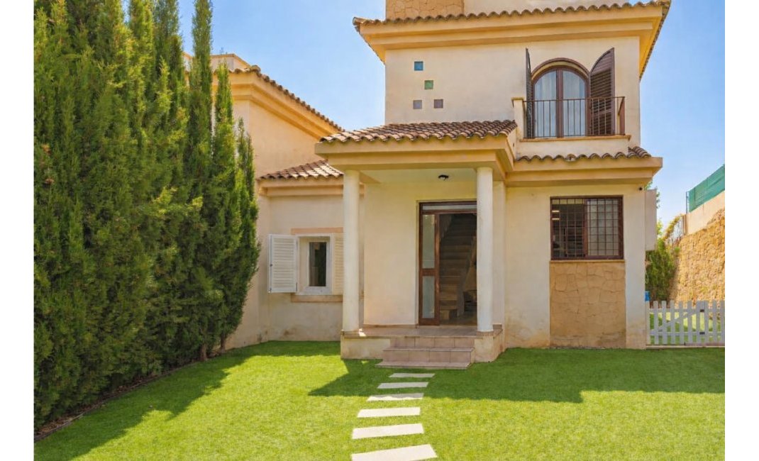 Reventa - Adosado -
Polop