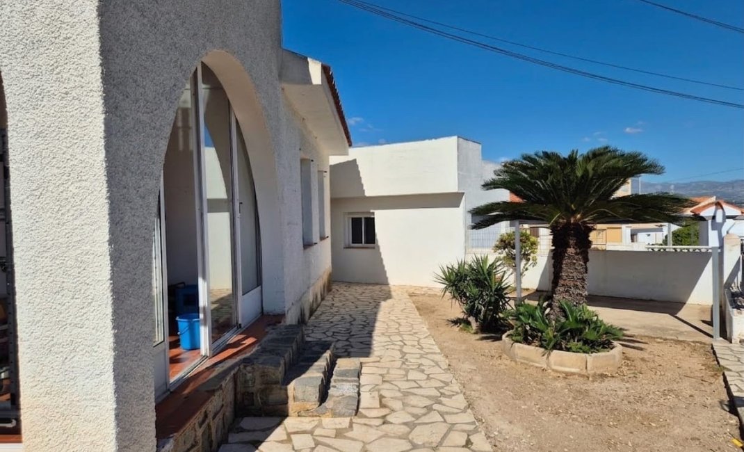 Resale - Townhouse -
Albir