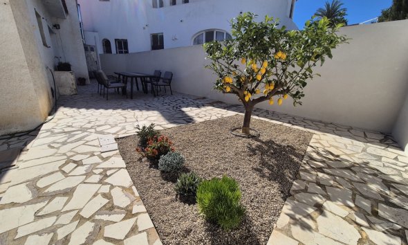 Resale - Townhouse -
Albir