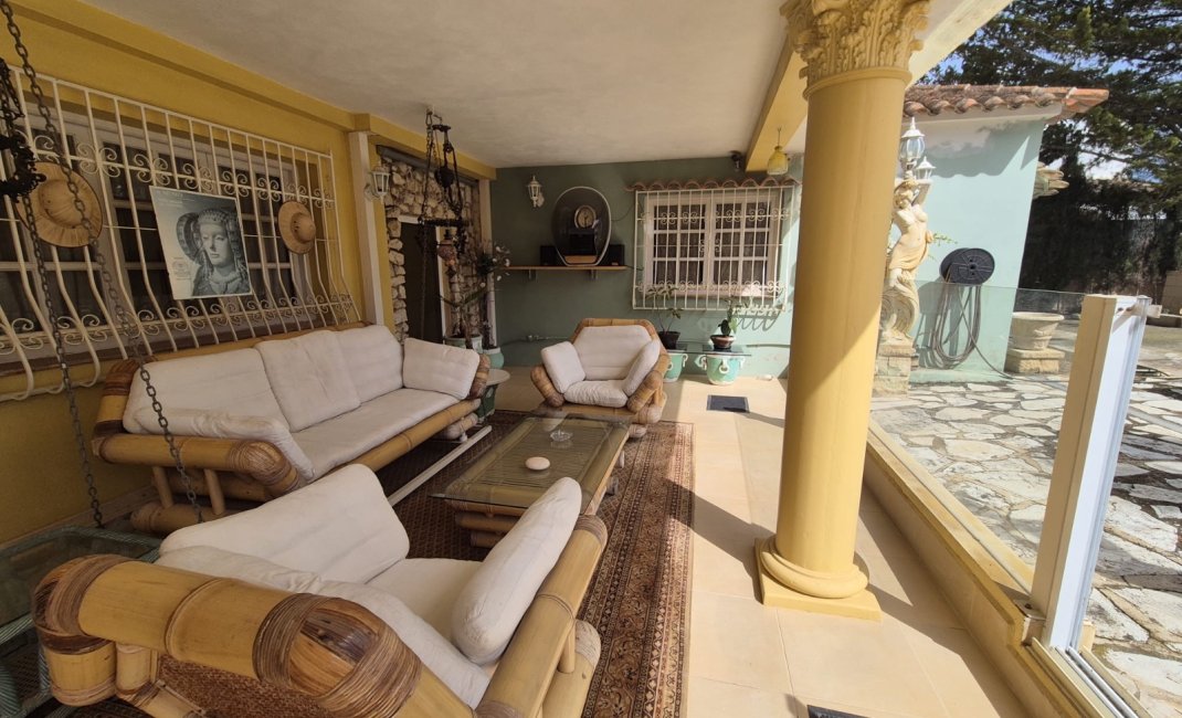 Reventa - Chalet / Villa  -
Albir