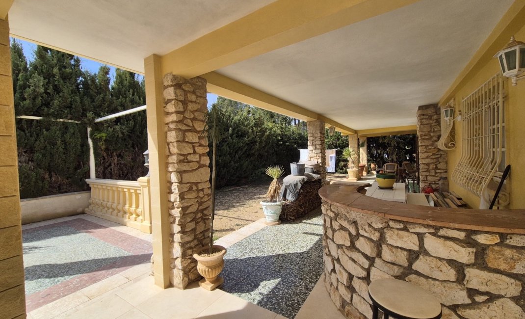 Reventa - Chalet / Villa  -
Albir