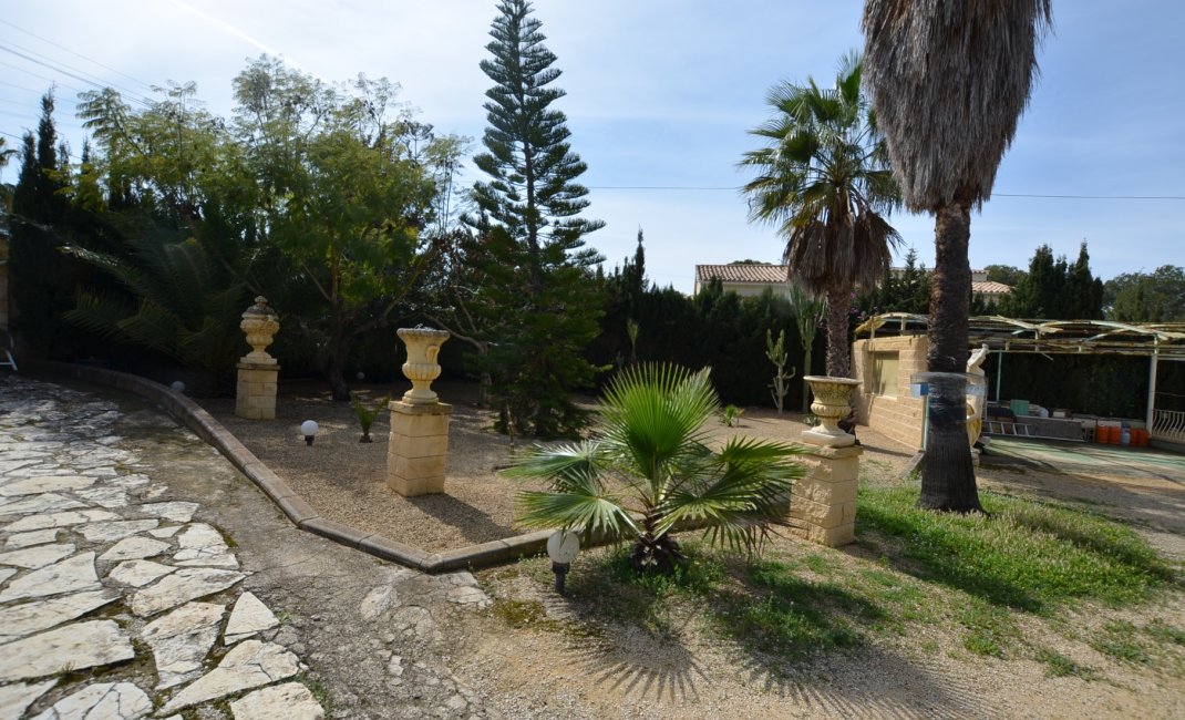 Reventa - Chalet / Villa  -
Albir