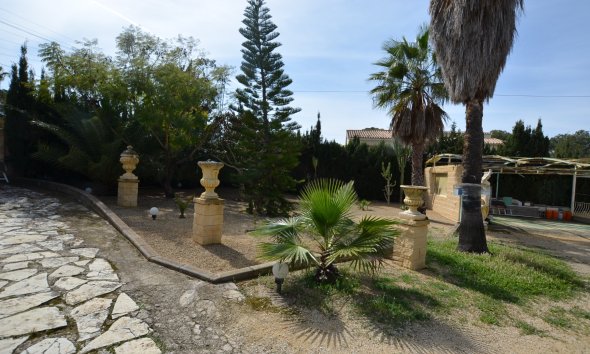 Reventa - Chalet / Villa  -
Albir