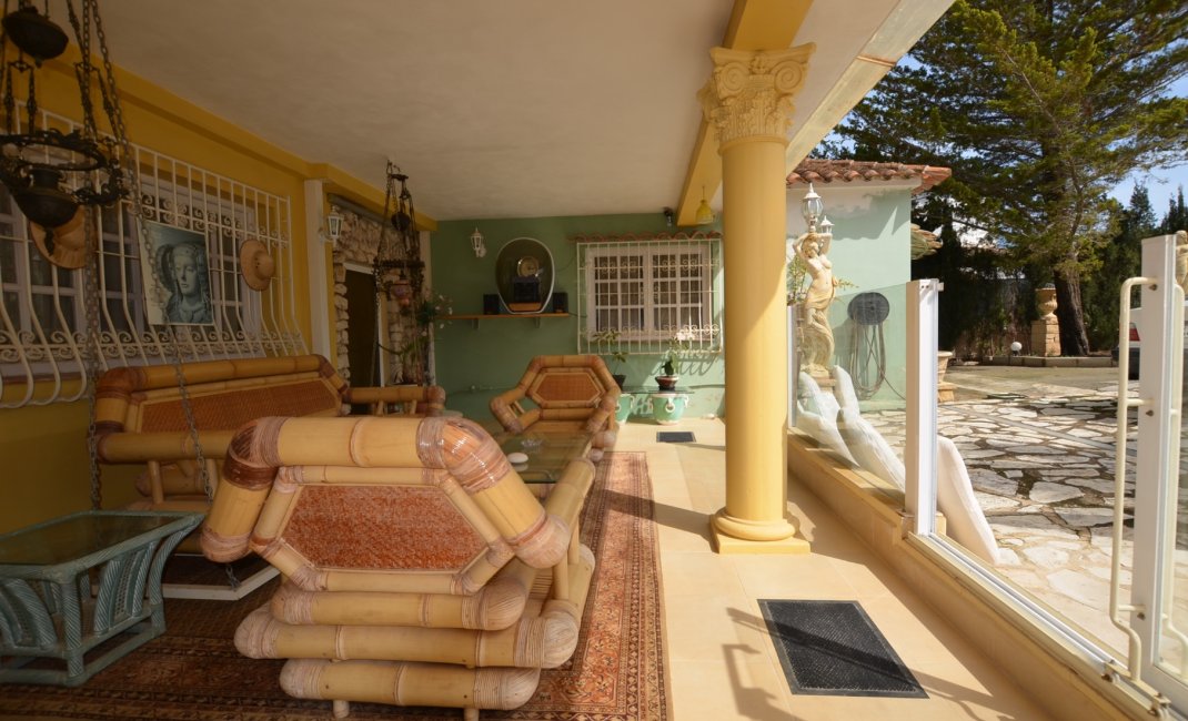 Reventa - Chalet / Villa  -
Albir