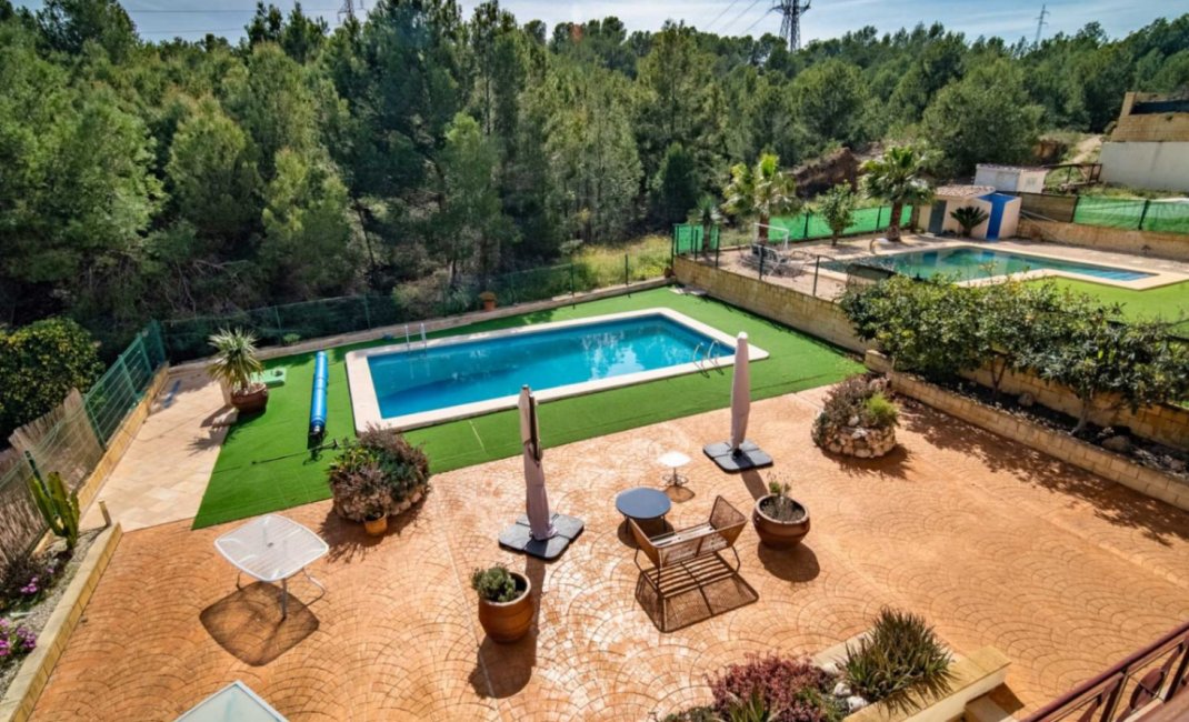 Resale - Villa -
La Nucía - La Alberca