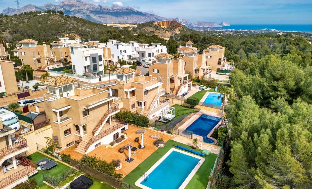 Resale - Villa -
La Nucía - La Alberca