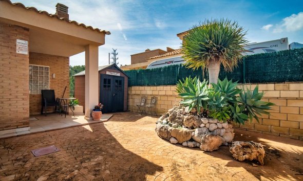 Resale - Villa -
La Nucía - La Alberca