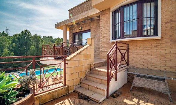 Resale - Villa -
La Nucía - La Alberca