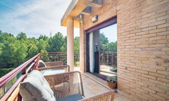 Resale - Villa -
La Nucía - La Alberca