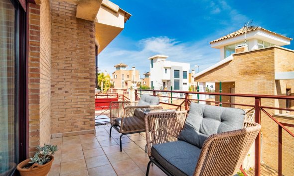 Resale - Villa -
La Nucía - La Alberca