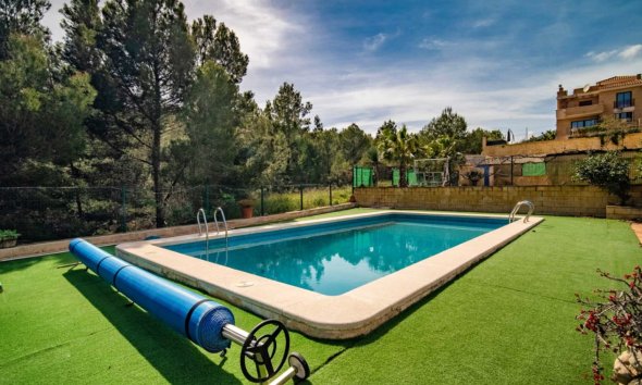 Resale - Villa -
La Nucía - La Alberca
