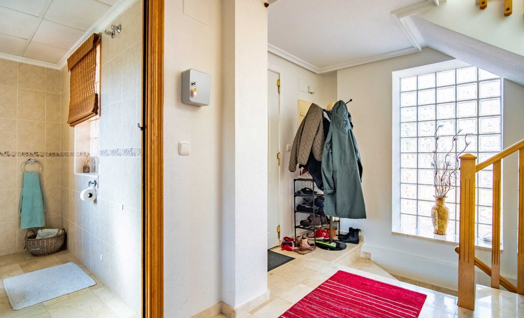 Resale - Villa -
La Nucía - La Alberca