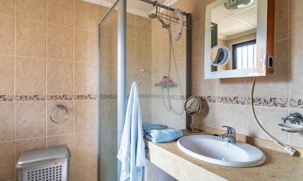 Resale - Villa -
La Nucía - La Alberca