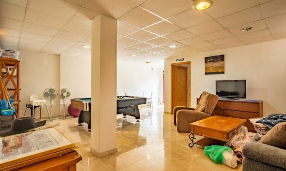 Resale - Villa -
La Nucía - La Alberca