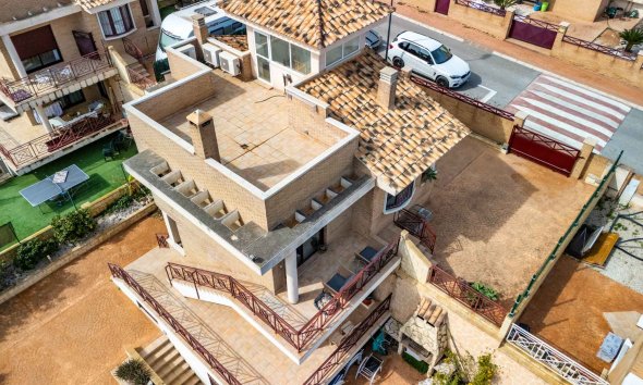 Resale - Villa -
La Nucía - La Alberca