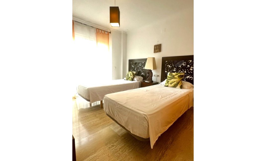 Reventa - Apartamento / Piso -
Albir