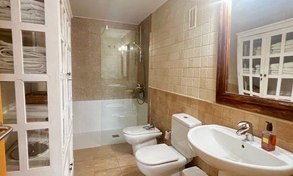 Reventa - Apartamento / Piso -
Albir