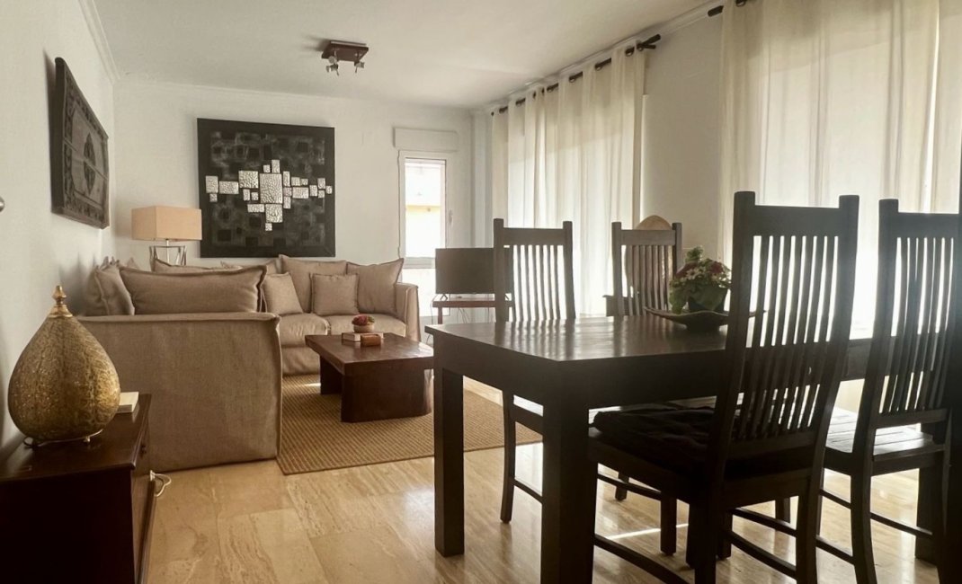 Reventa - Apartamento / Piso -
Albir