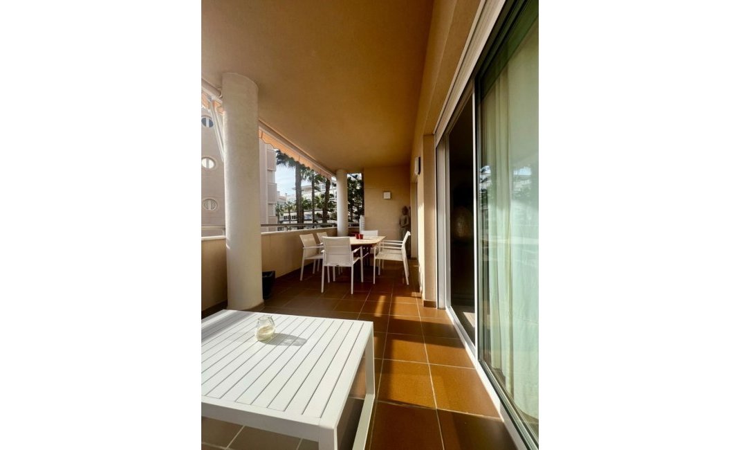 Reventa - Apartamento / Piso -
Albir