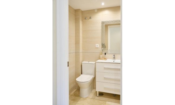 Alquiler corta estancia - Apartamento / Piso -
Albir