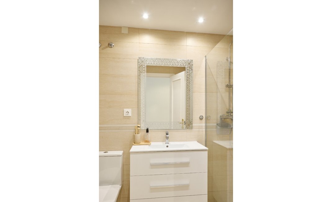 Alquiler corta estancia - Apartamento / Piso -
Albir