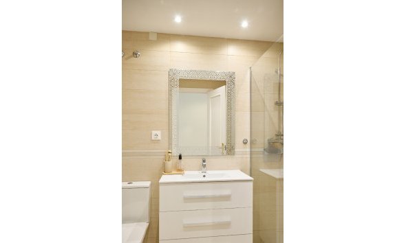 Alquiler corta estancia - Apartamento / Piso -
Albir