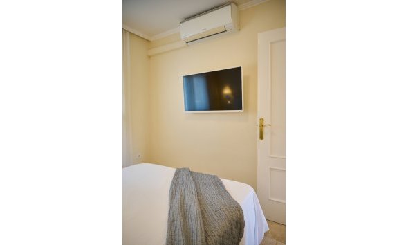 Alquiler corta estancia - Apartamento / Piso -
Albir