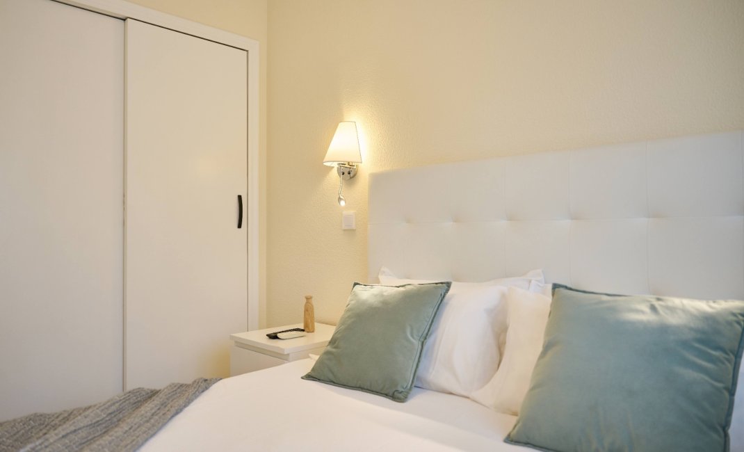 Alquiler corta estancia - Apartamento / Piso -
Albir