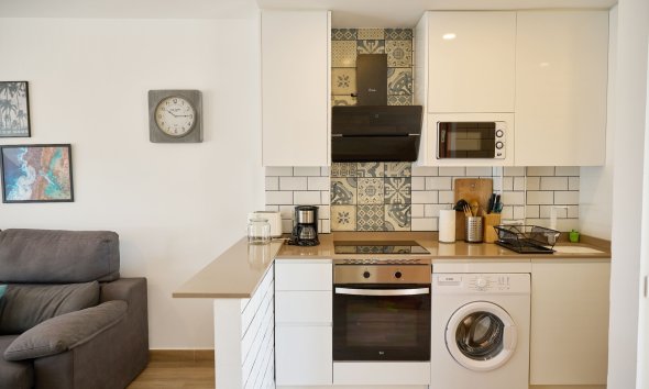 Location à court terme - Appartement -
Albir