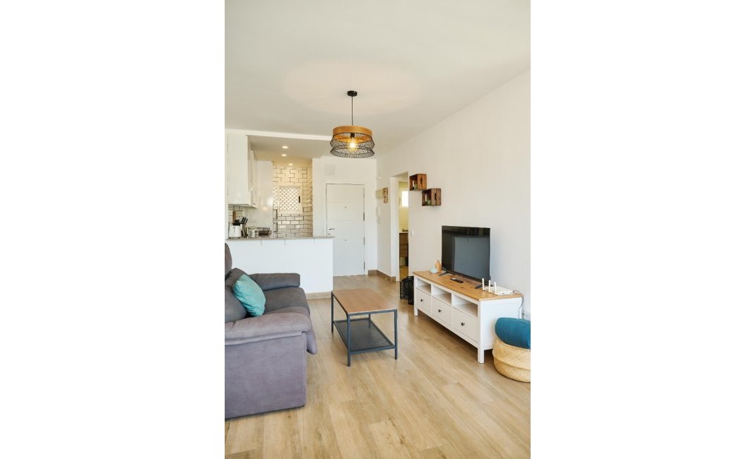 Location à court terme - Appartement -
Albir