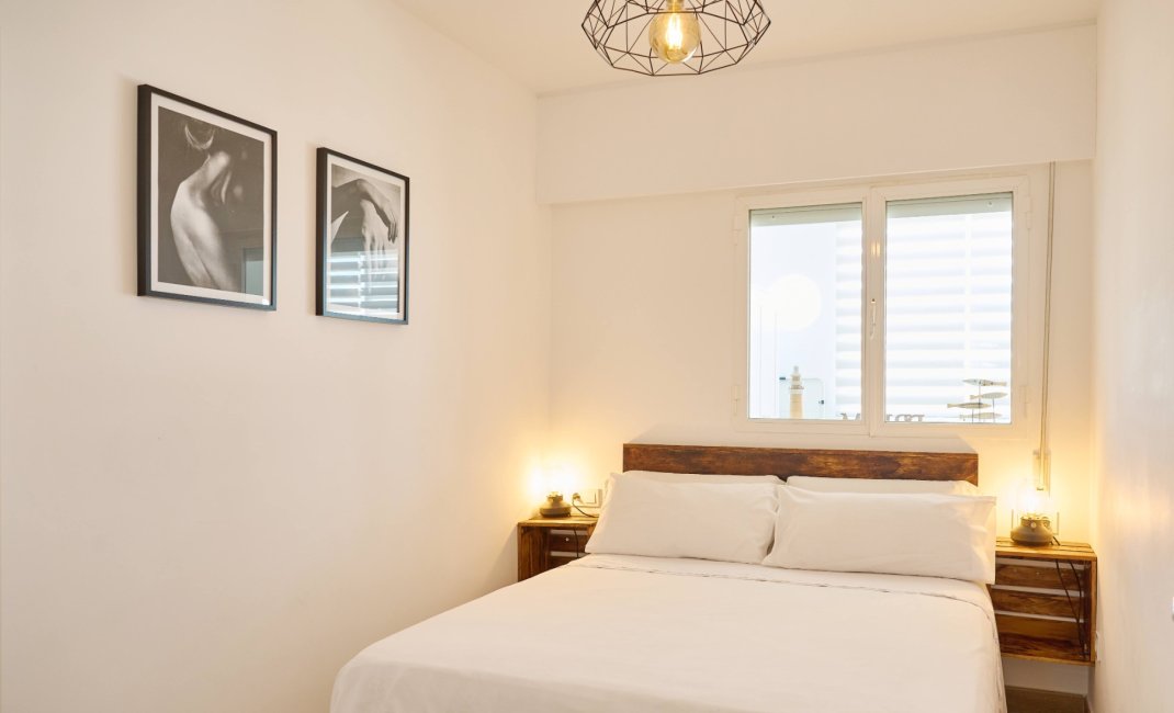 Location à court terme - Appartement -
Albir