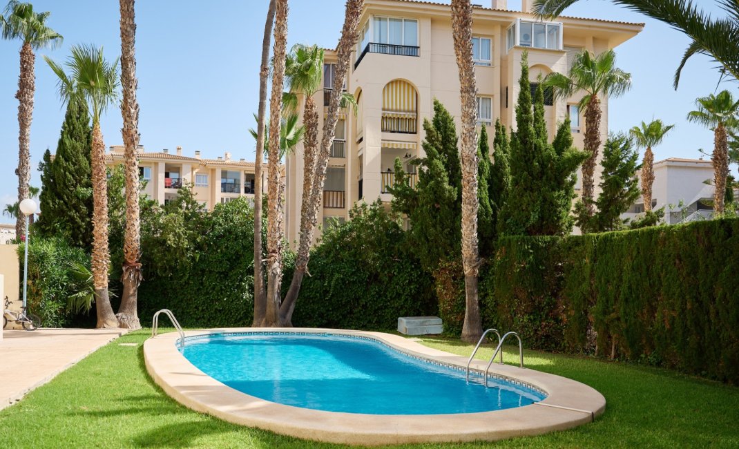 Location à court terme - Appartement -
Albir