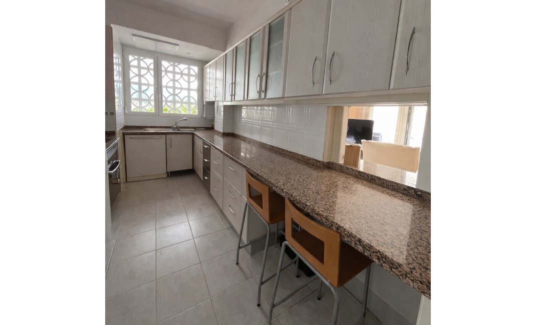 Resale - Apartment / Flat -
Albir