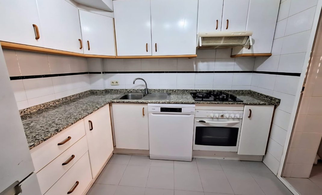 Reventa - Ático -
Albir