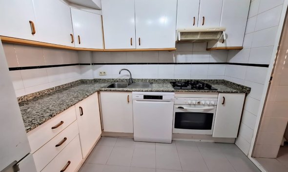 Reventa - Ático -
Albir