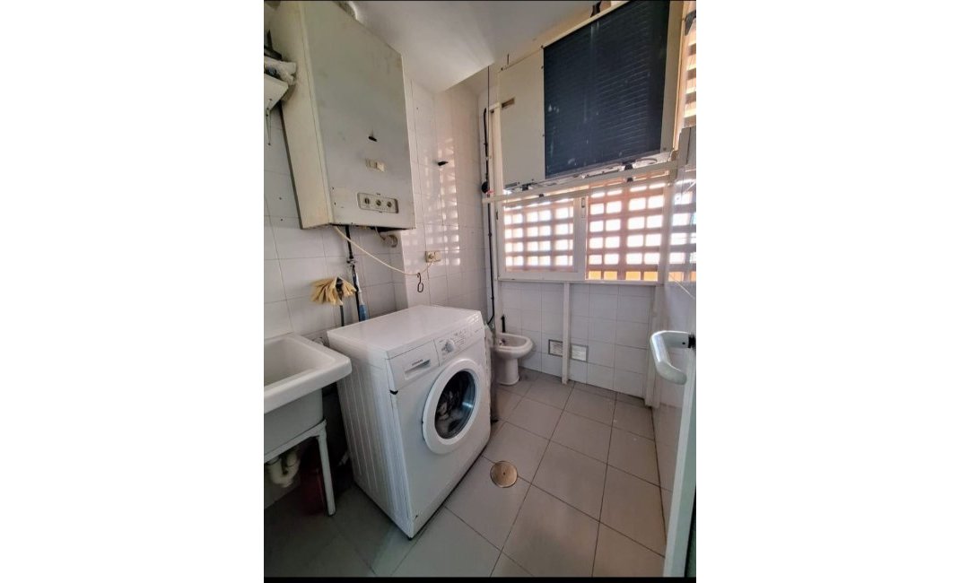 Reventa - Ático -
Albir