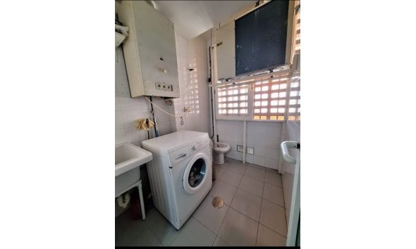 Reventa - Ático -
Albir