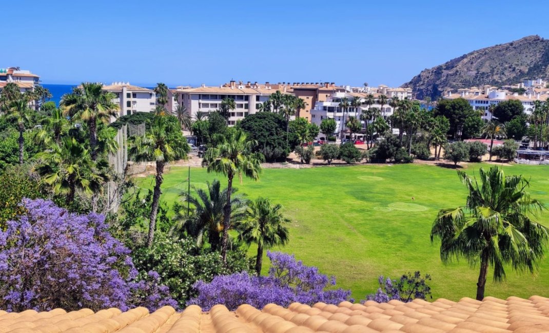 Reventa - Ático -
Albir