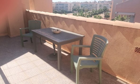 Reventa - Ático -
Albir