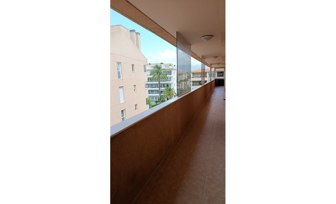 Reventa - Ático -
Albir